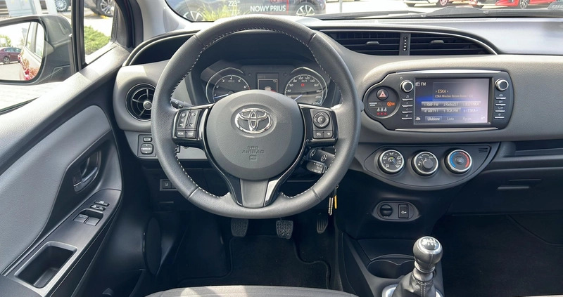 Toyota Yaris cena 57900 przebieg: 39768, rok produkcji 2019 z Radziejów małe 67